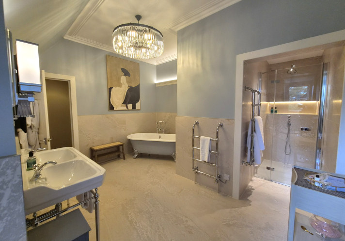 Corran Suite